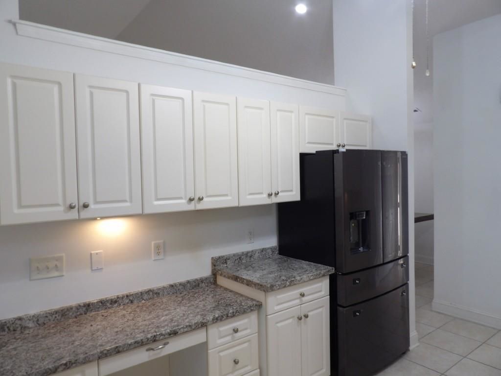 5040 Capulet Circle  Photo 8