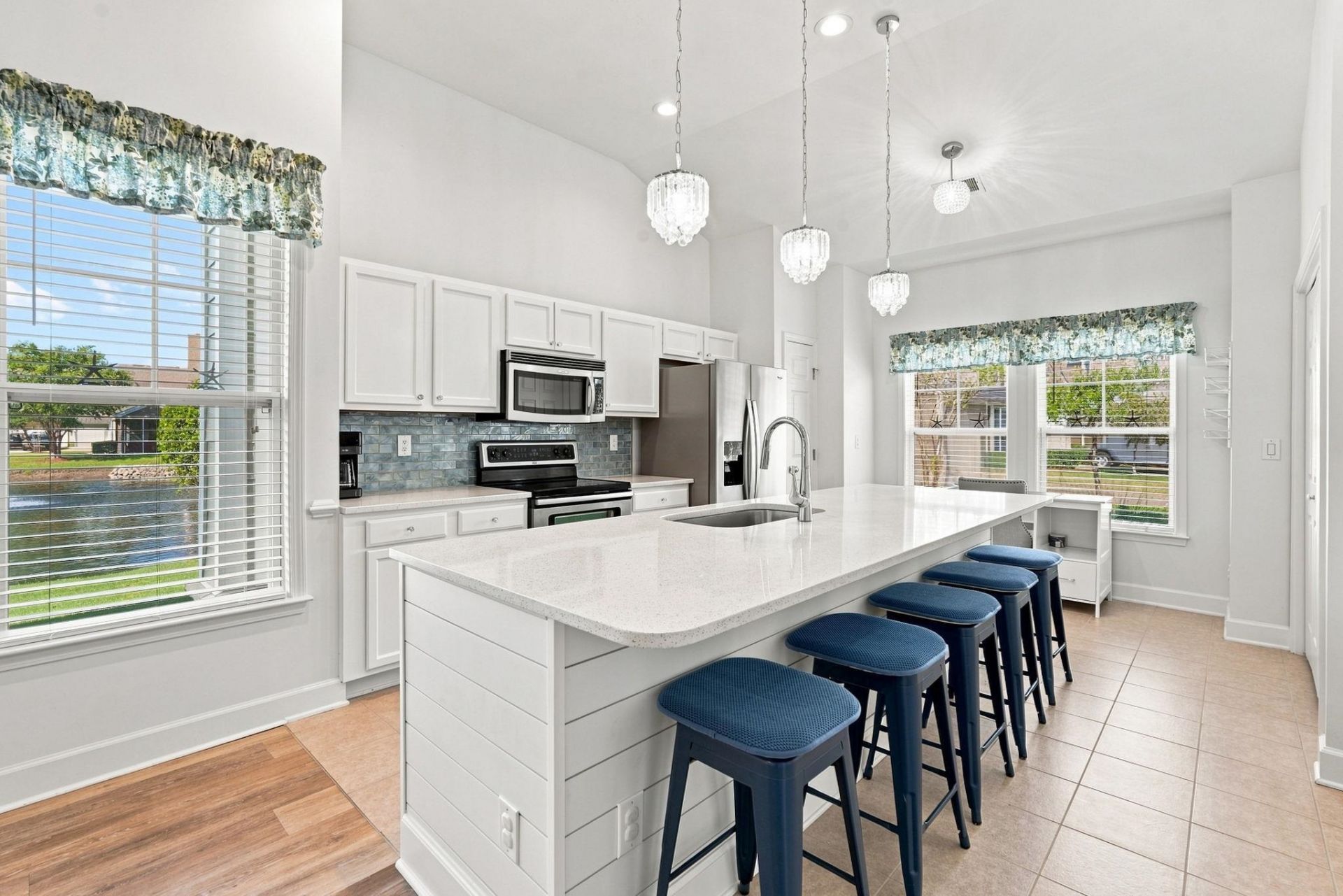 6014 Catalina Dr.  Photo 10