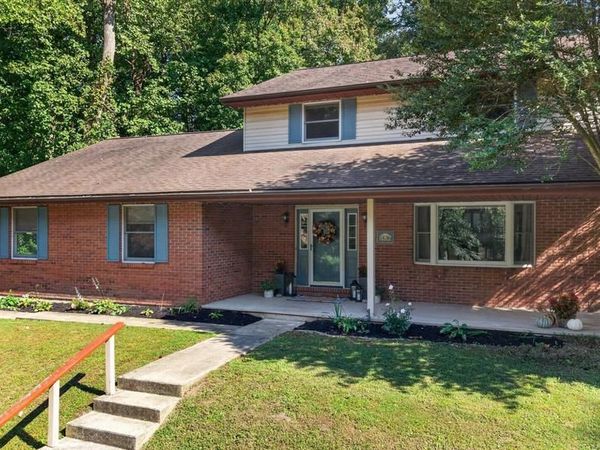 1436 WOODHAVEN DRIVE , HUMMELSTOWN, PA 17036