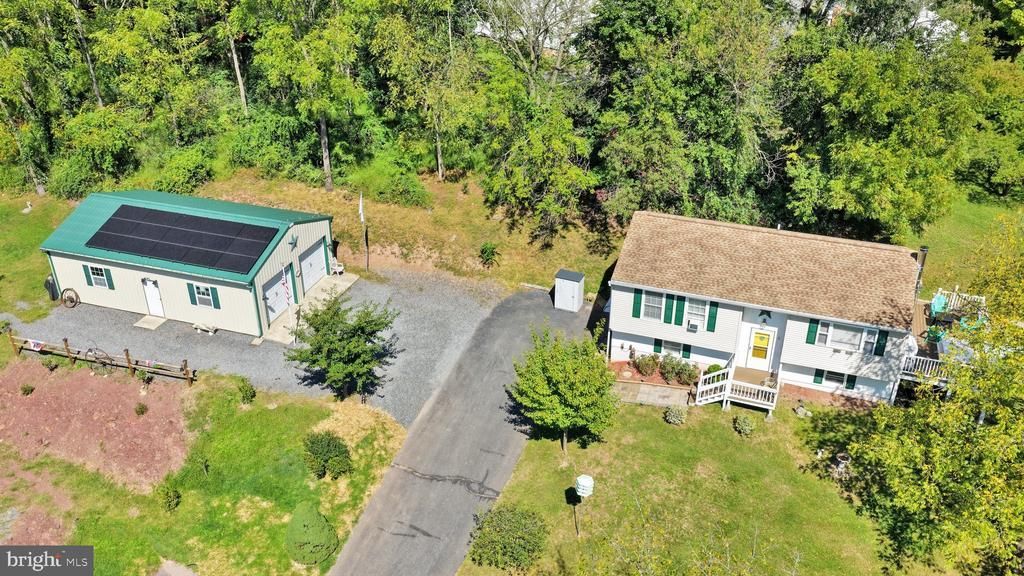 1094 INDIAN DRIVE , AUBURN, PA 17922