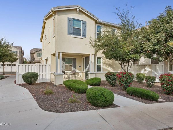 2269 S OSBORN Lane, Gilbert, AZ 85295