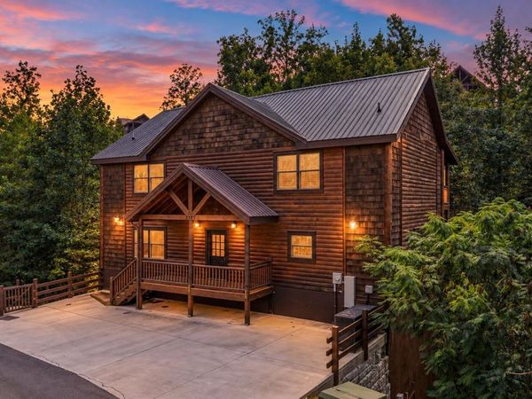2822 Owens Ridge Way, Sevierville, TN 37876