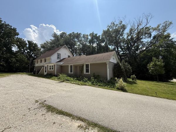 5036 S 92nd STREET, Greenfield, WI 53228