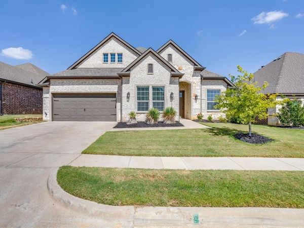 1008 Wildwood Drive , Joshua, TX 76058
