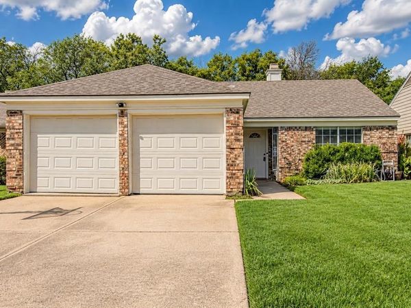 5522 Yaupon Drive , Arlington, TX 76018