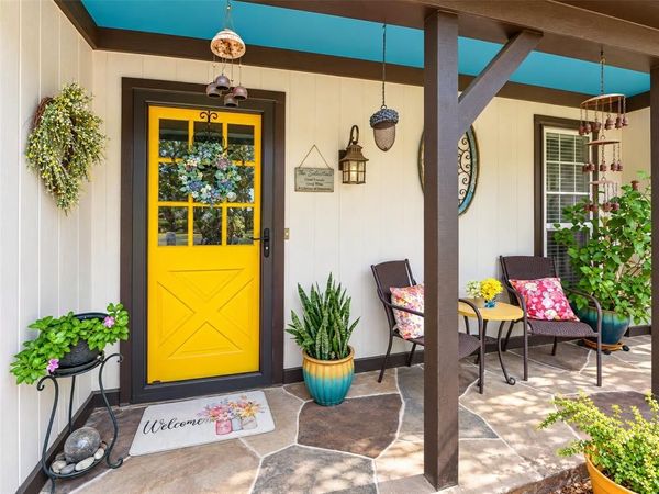 2125 Cambridge Drive, Hurst, TX 76054