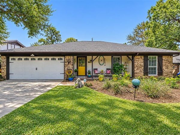 2125 Cambridge Drive, Hurst, TX 76054