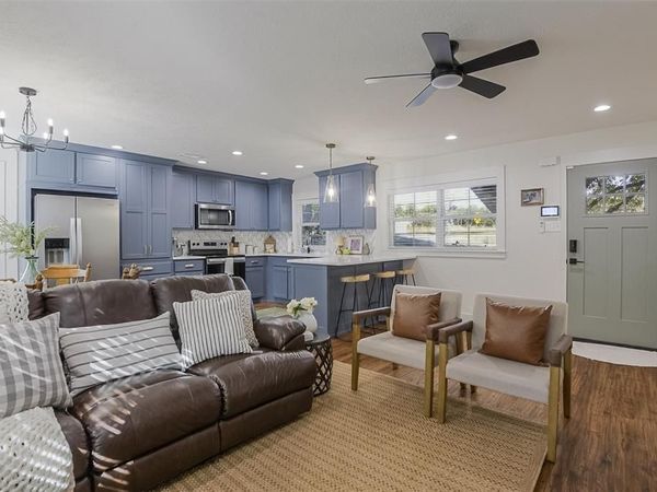 313 Highland Avenue, Waxahachie, TX 75165