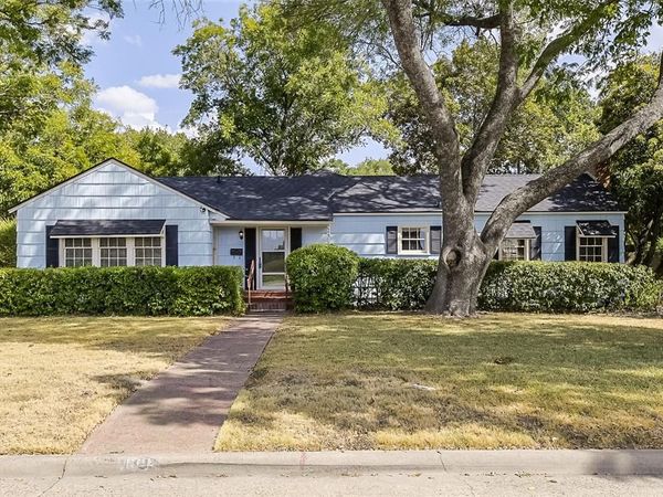 606 Bryson Street , Waxahachie, TX 75165