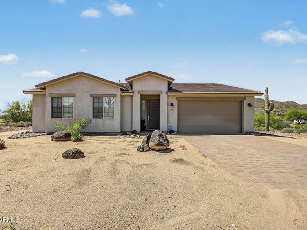 305 W LEANN Lane, New River, AZ 85087