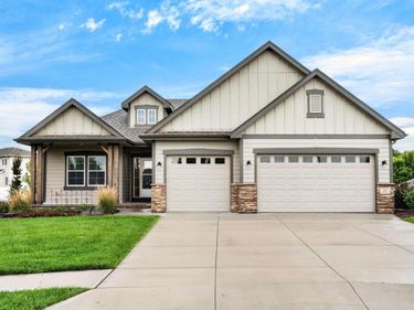 15 BUTTERNUT Circle, COUNCIL BLUFFS, IA 51503