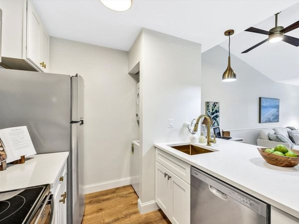 102 Fletcher Ln, Unit A, Brewster, MA 02631