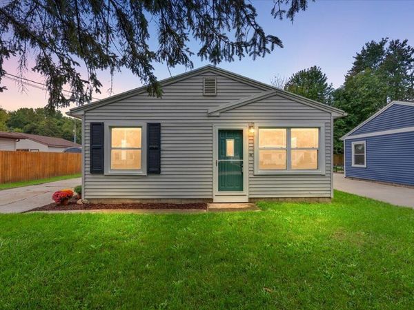 134 Wavell Street SE, Grand Rapids, MI 49548