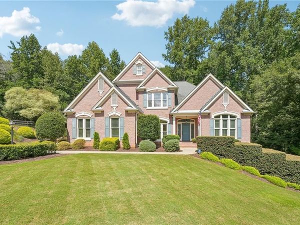 134 Riverview Drive , Suwanee, GA 30024