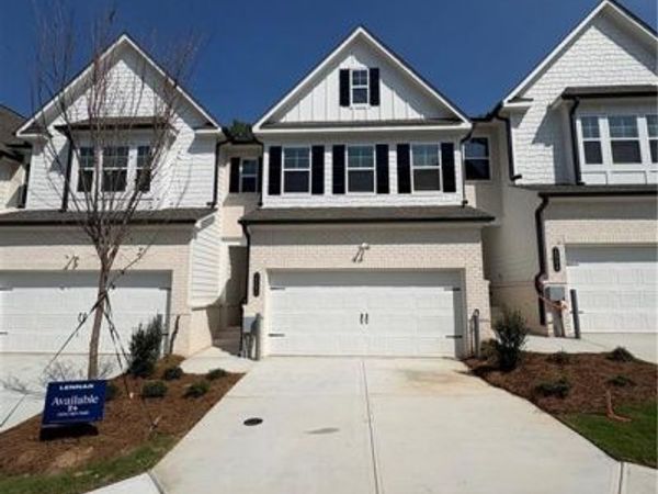 2562 States Avenue , Doraville, GA 30360