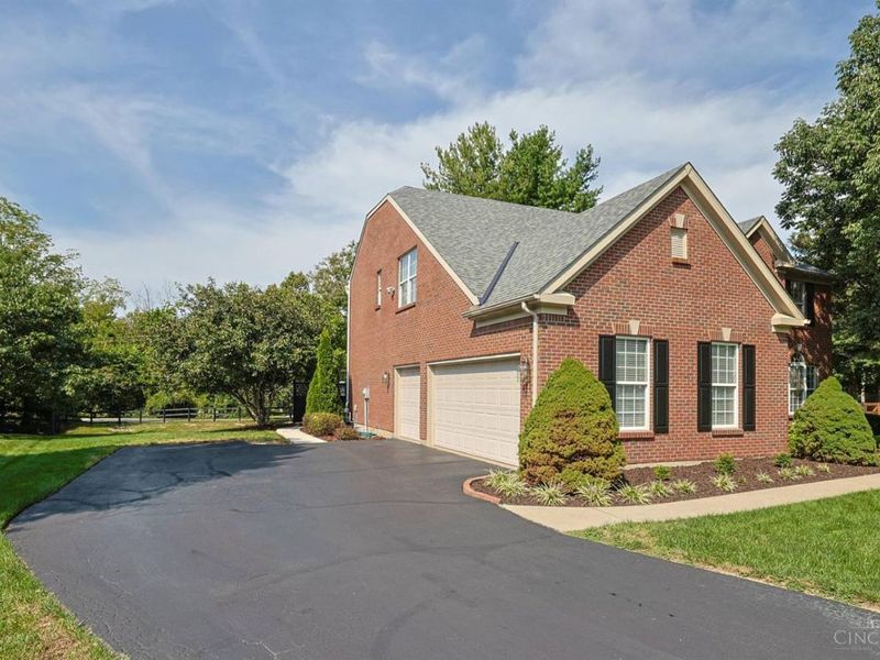 217 Hatcher Court, Loveland, OH 45140 Photo 3