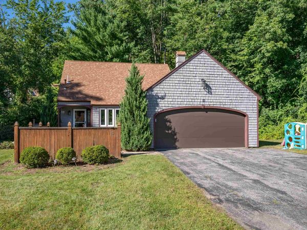 15 Crawford Lane, Nashua, NH 03063