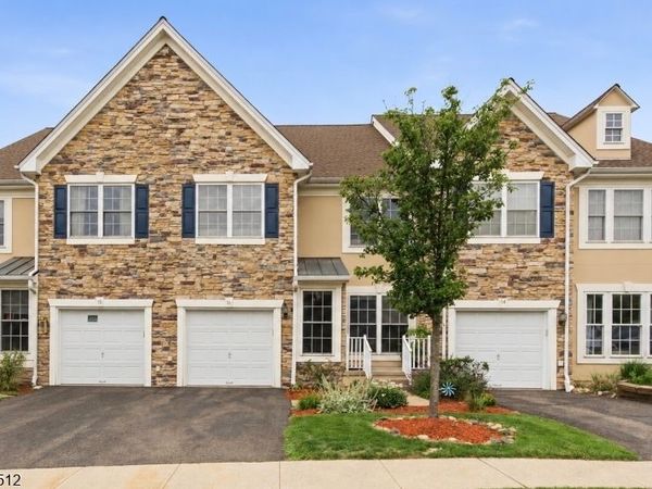 16 Magnolia Way, North Haledon, NJ 07508