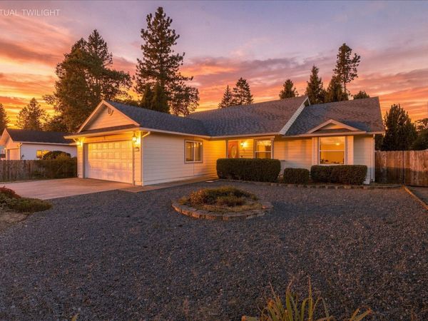 384 Wells Drive, Cave Junction, OR 97523