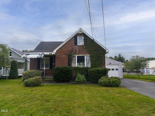 319 Princetown Road, Schenectady, NY 12306