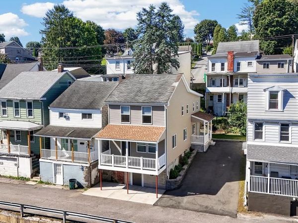 320 N RAILROAD STREET , TAMAQUA, PA 18252
