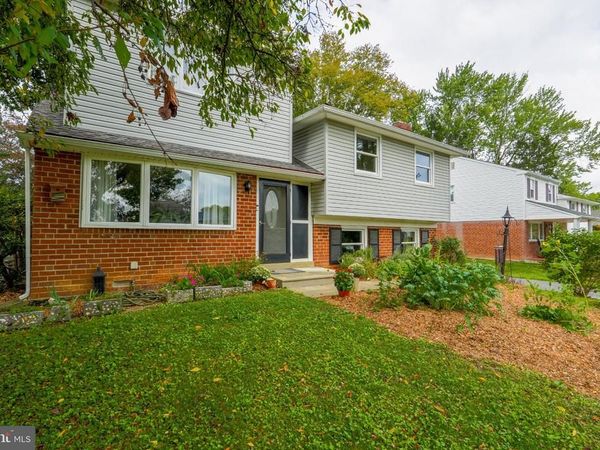 609 SCHOOL LANE, WALLINGFORD, PA 19086