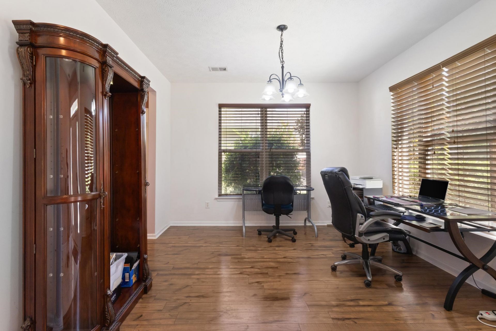 2803 Sanctuary Blvd. Photo 10