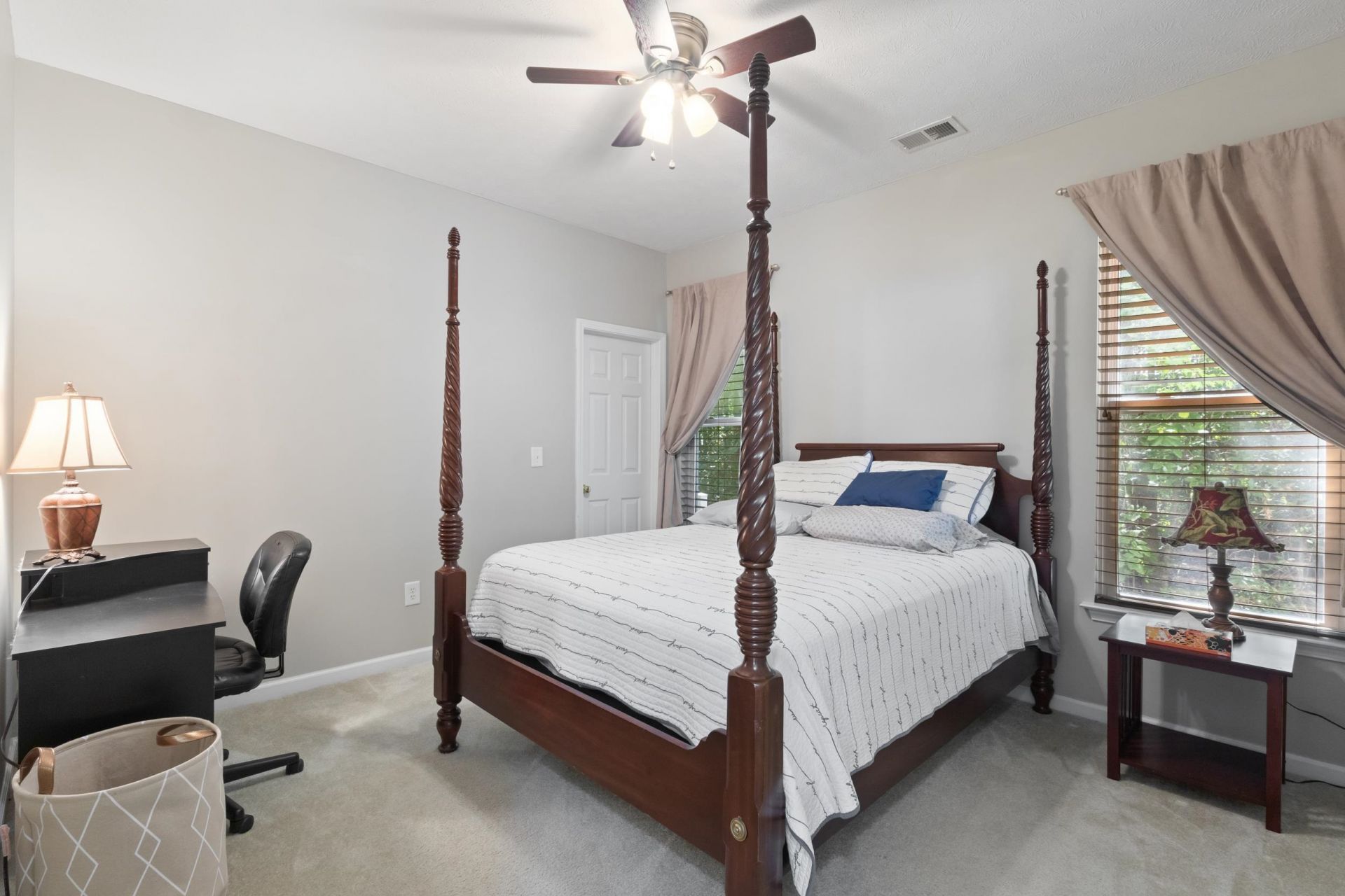 2803 Sanctuary Blvd. Photo 34