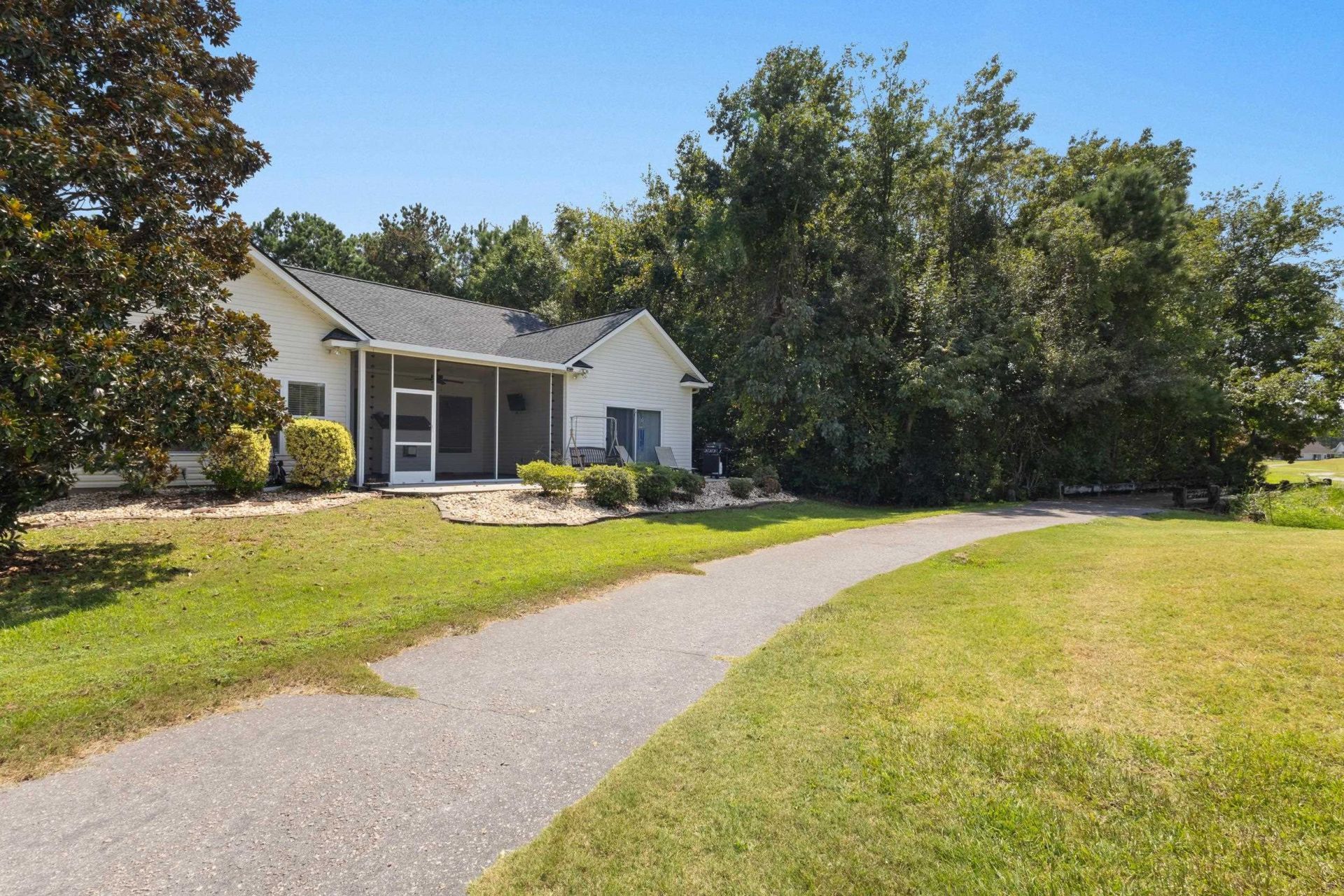 2803 Sanctuary Blvd. Photo 44