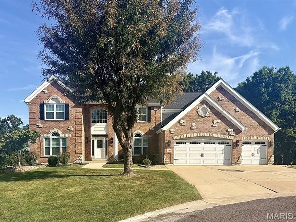 349 Greycliff Bluff Drive, St Louis, MO 63129