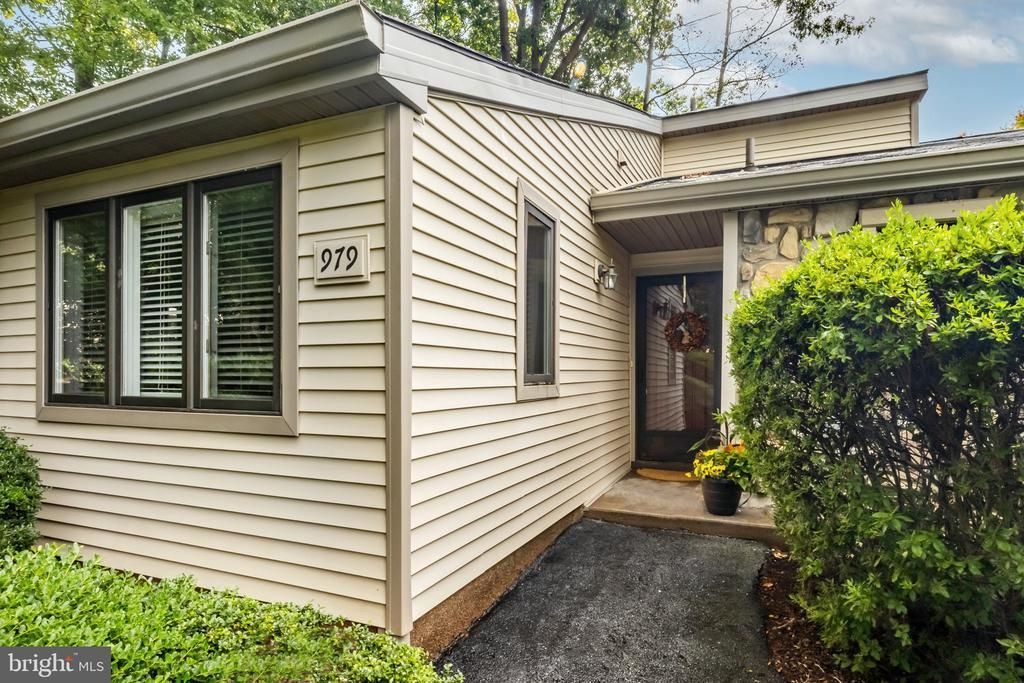 979 KENNETT WAY , WEST CHESTER, PA 19380