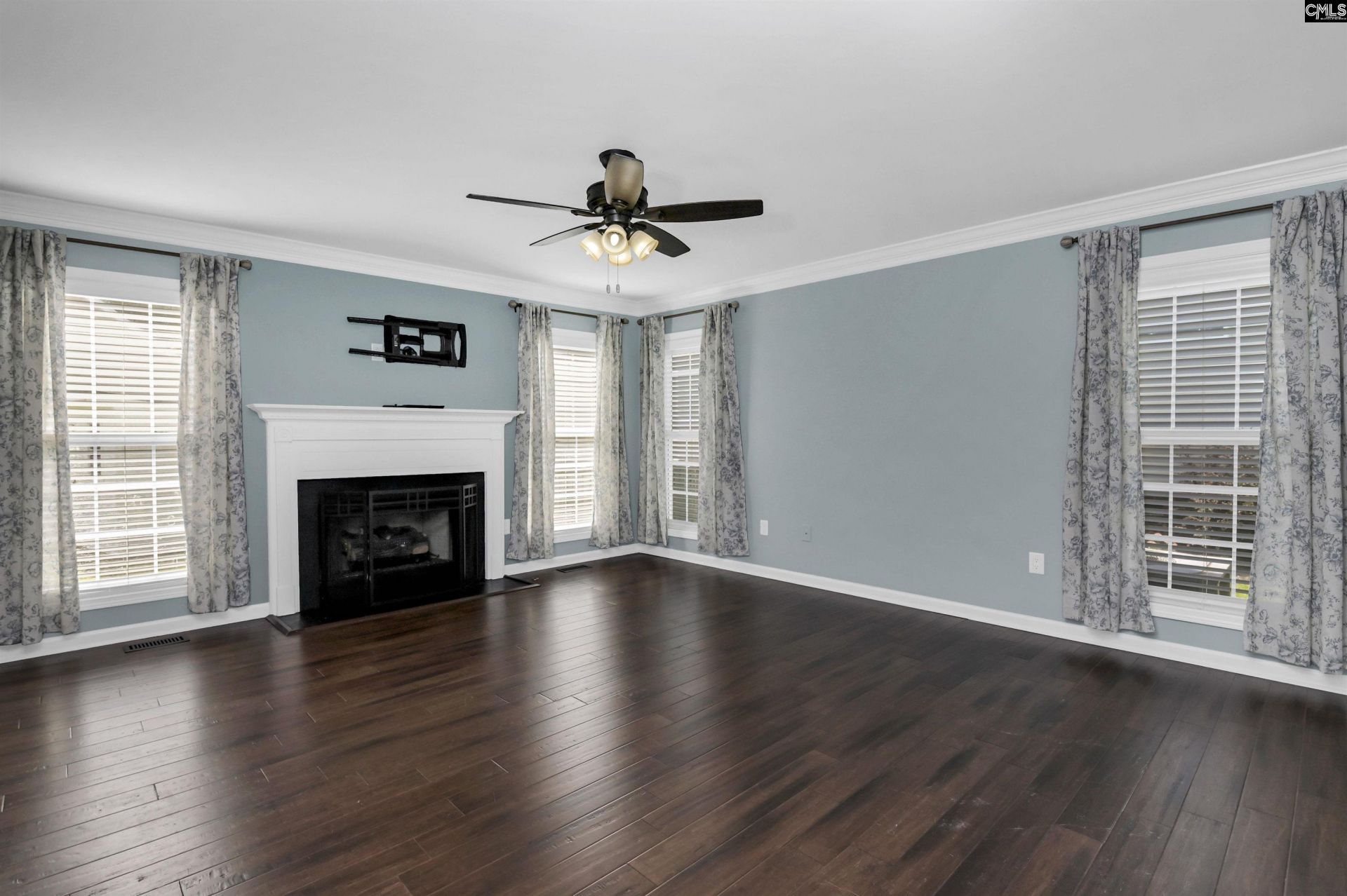 647 Park Road  Photo 11