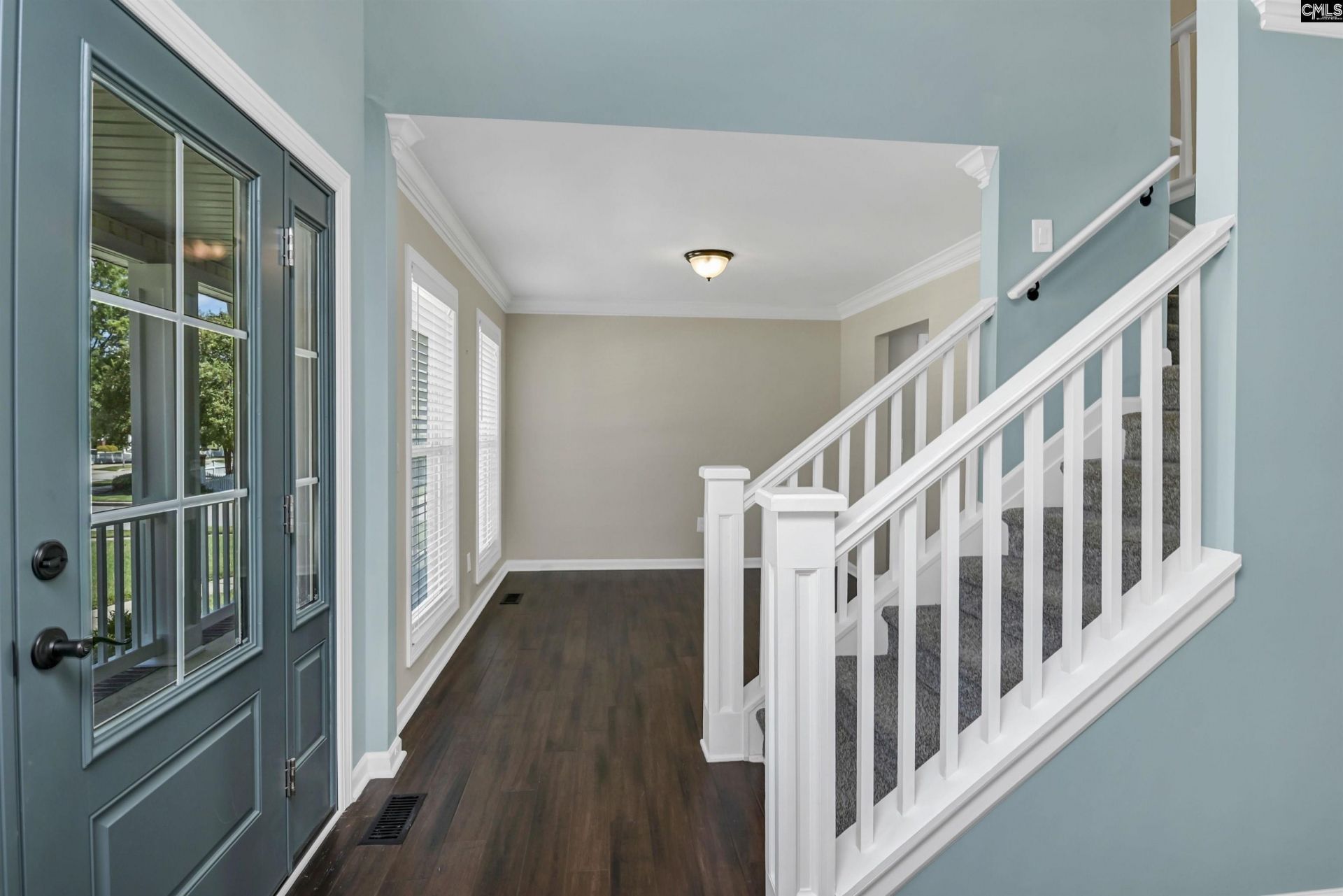 647 Park Road  Photo 6