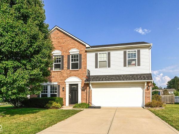 2417 McGregor Drive, Avon, IN 46123