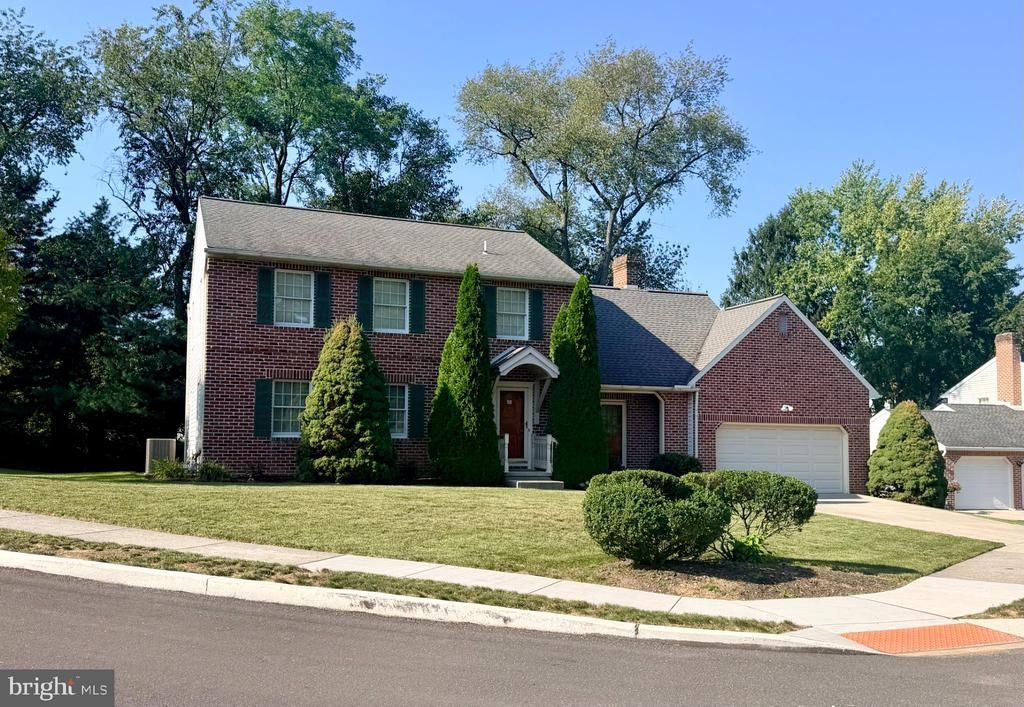 28 PADDOCK LANE, CAMP HILL, PA 17011
