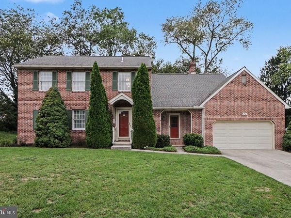 28 PADDOCK LANE, CAMP HILL, PA 17011