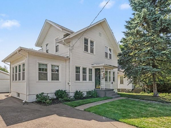 2223 Parkview Avenue, Kalamazoo, MI 49008