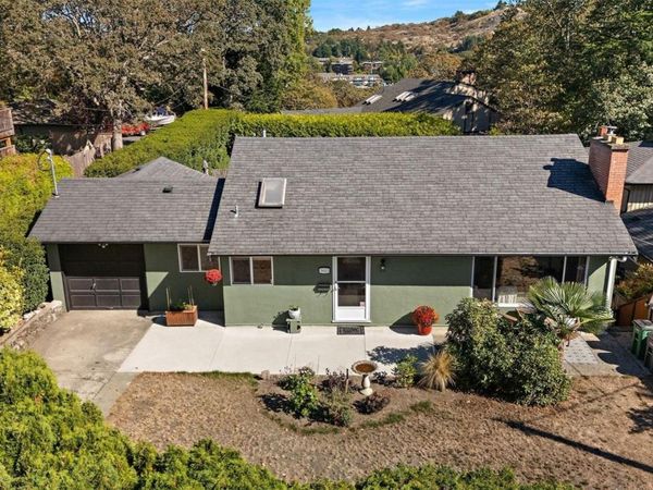 3615 Doncaster Dr , Saanich, BC V8P 3W5