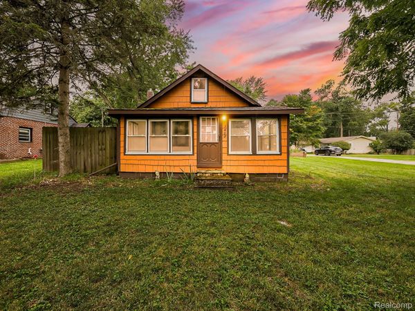 3408 Fieldview Avenue , West Bloomfield Township, Mi 48324
