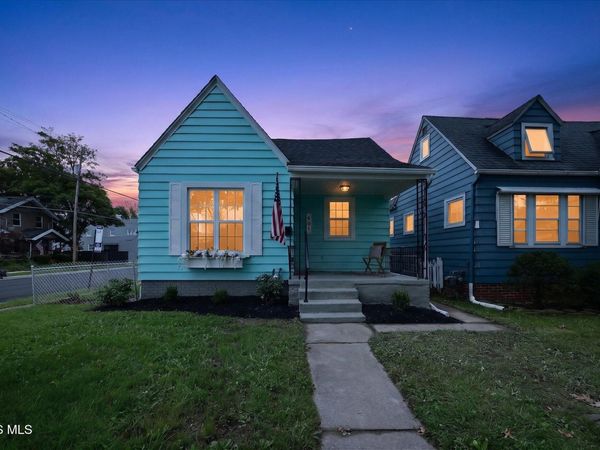901 Toronto Avenue, Toledo, OH 43609