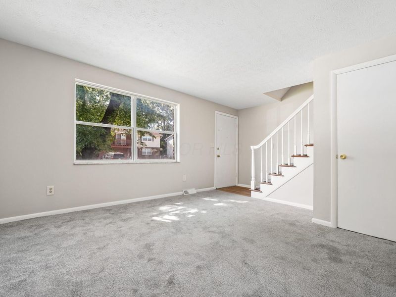 472-474 Goshen Court, Gahanna, OH 43230 Photo 8