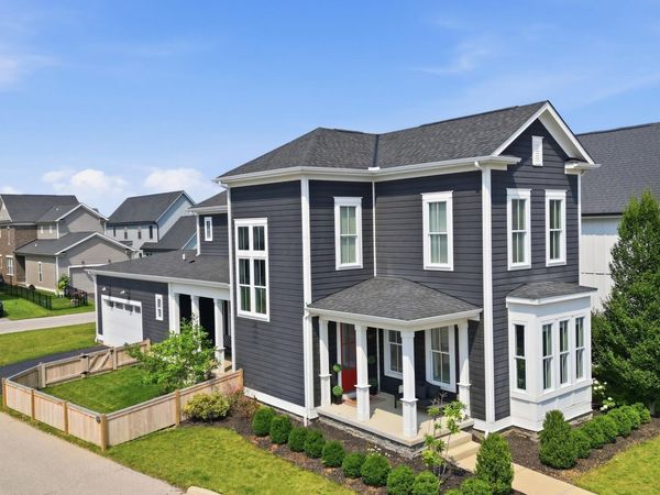 1877 Poplar Place , Lewis Center, OH 43035