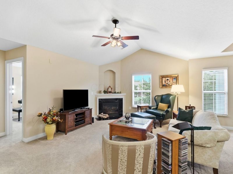 4184 Bradhurst Drive, Unit 19, Dublin, OH 43016 Photo 5
