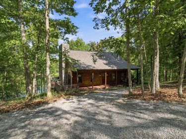 165 S Deerlake Path, Sadieville, KY 40370