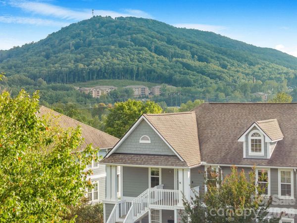 4702 Breakers Lane , Asheville, NC 28806
