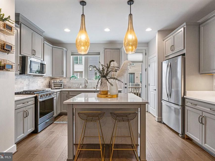874 Thompson Crescent , Unit 40, Rockville, MD 20852 Main Photo