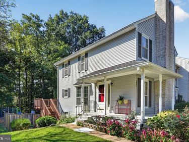 5851 WATERDALE, CENTREVILLE, VA 20121