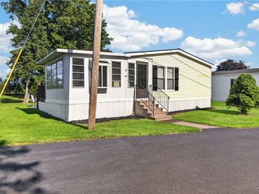 48 Kris Ann Drive , New Hartford, NY 13413