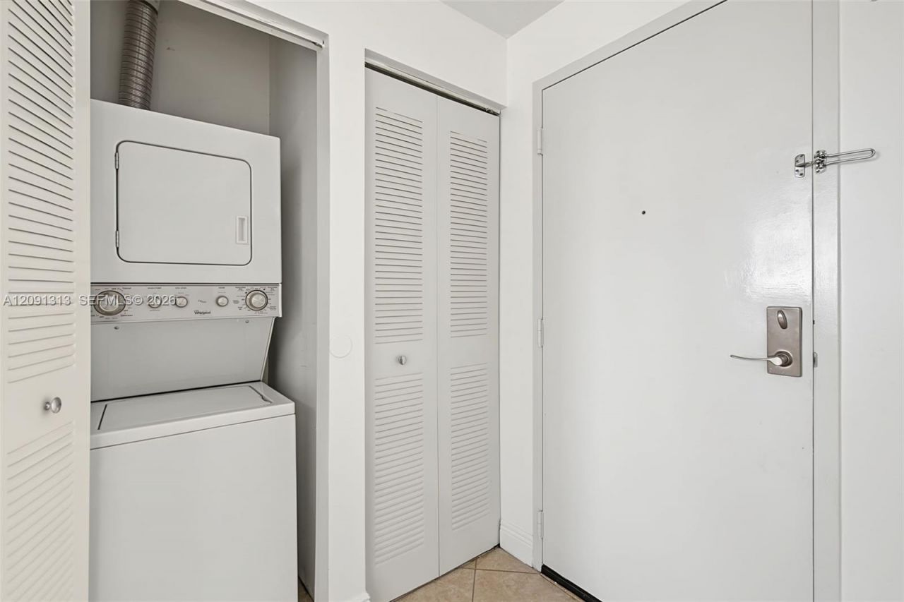 1350 NW 8th Ct , Unit A4 (206), Miami, FL 33136 Photo