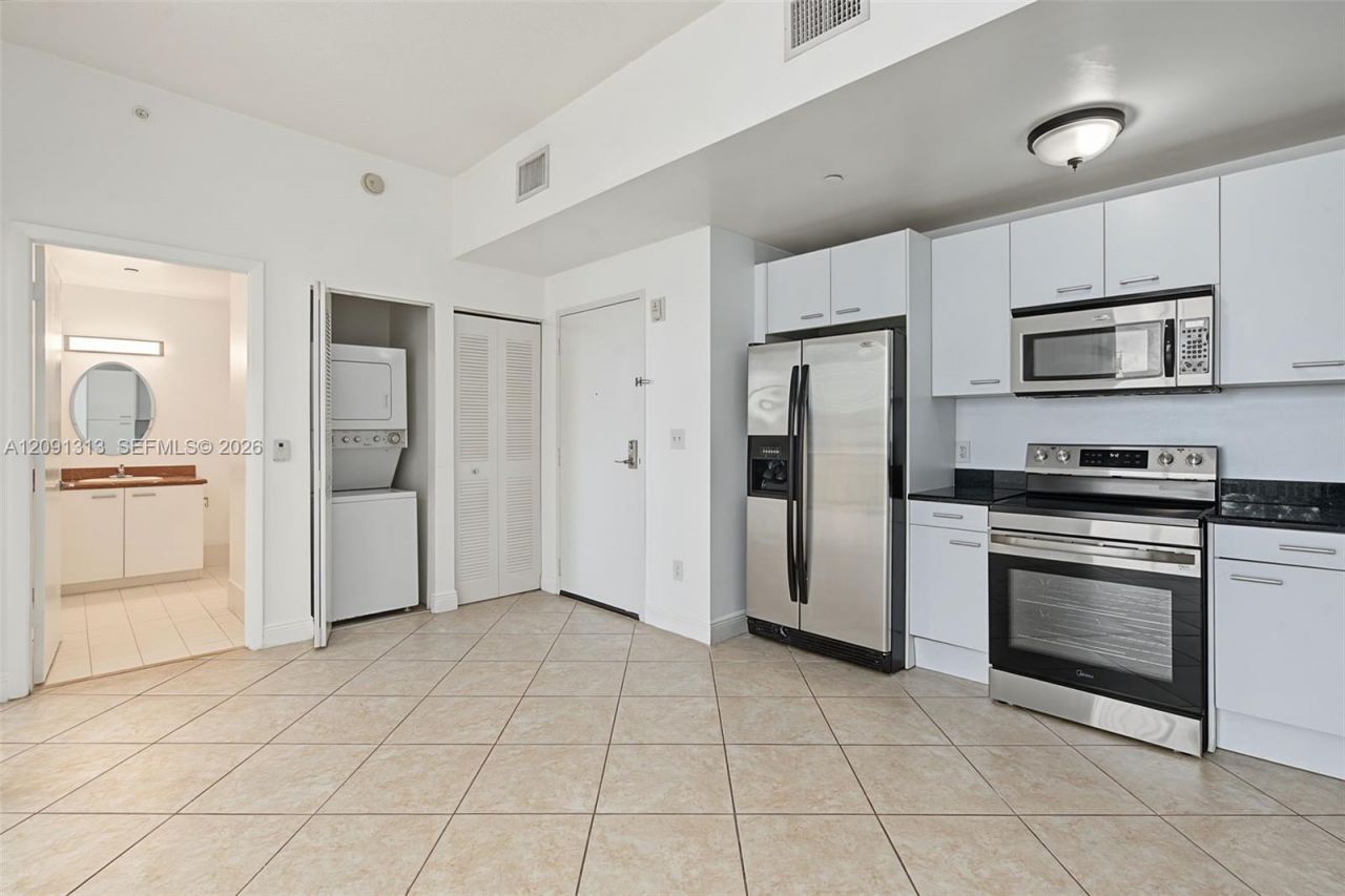 1350 NW 8th Ct , Unit A4 (206), Miami, FL 33136 Photo